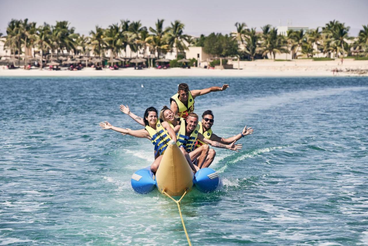 Fanar Hotel & Residences Salalah Exterior foto Banana boat