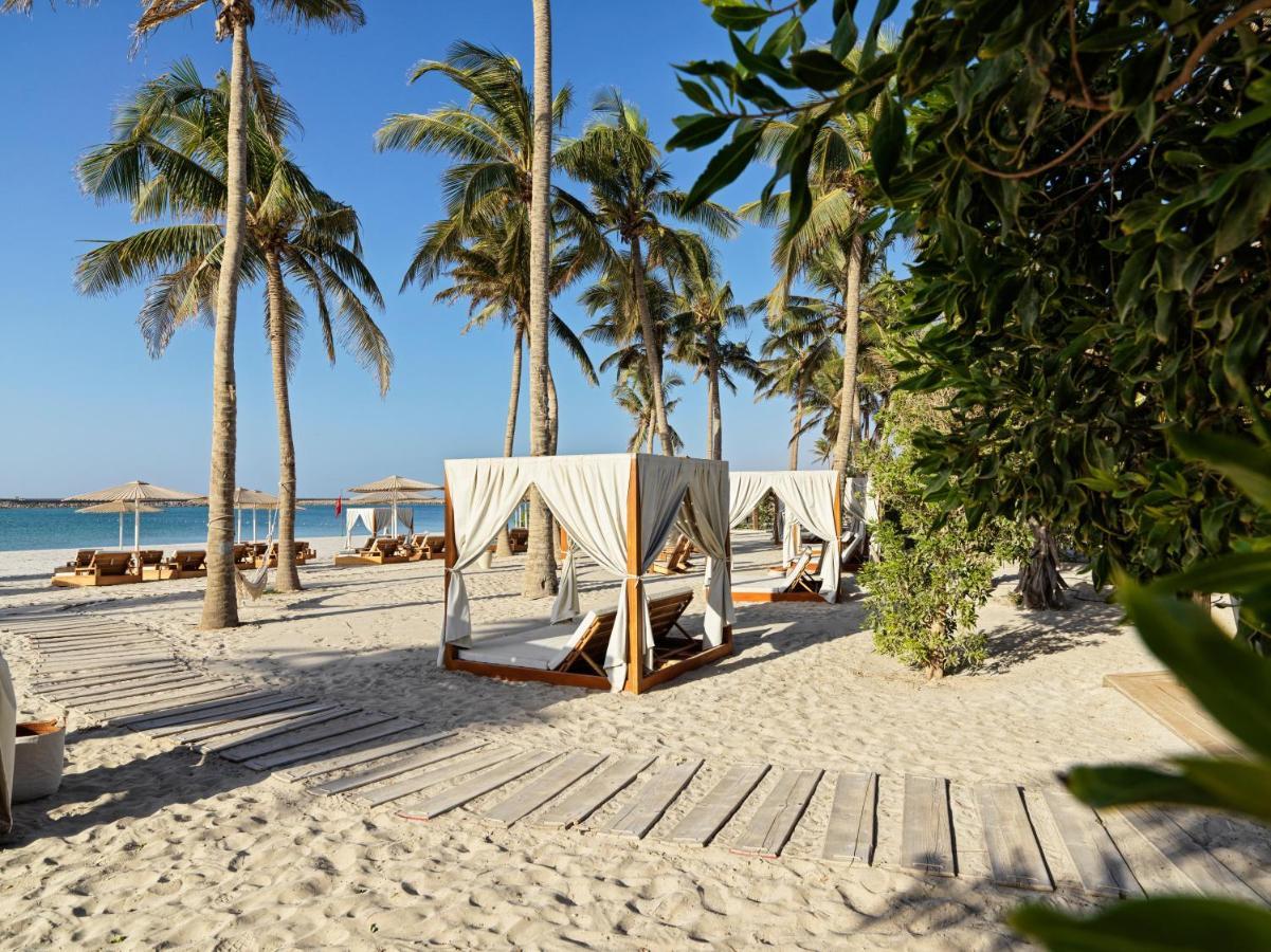 Fanar Hotel & Residences Salalah Exterior foto Beach at the Jumeirah Beach Hotel
