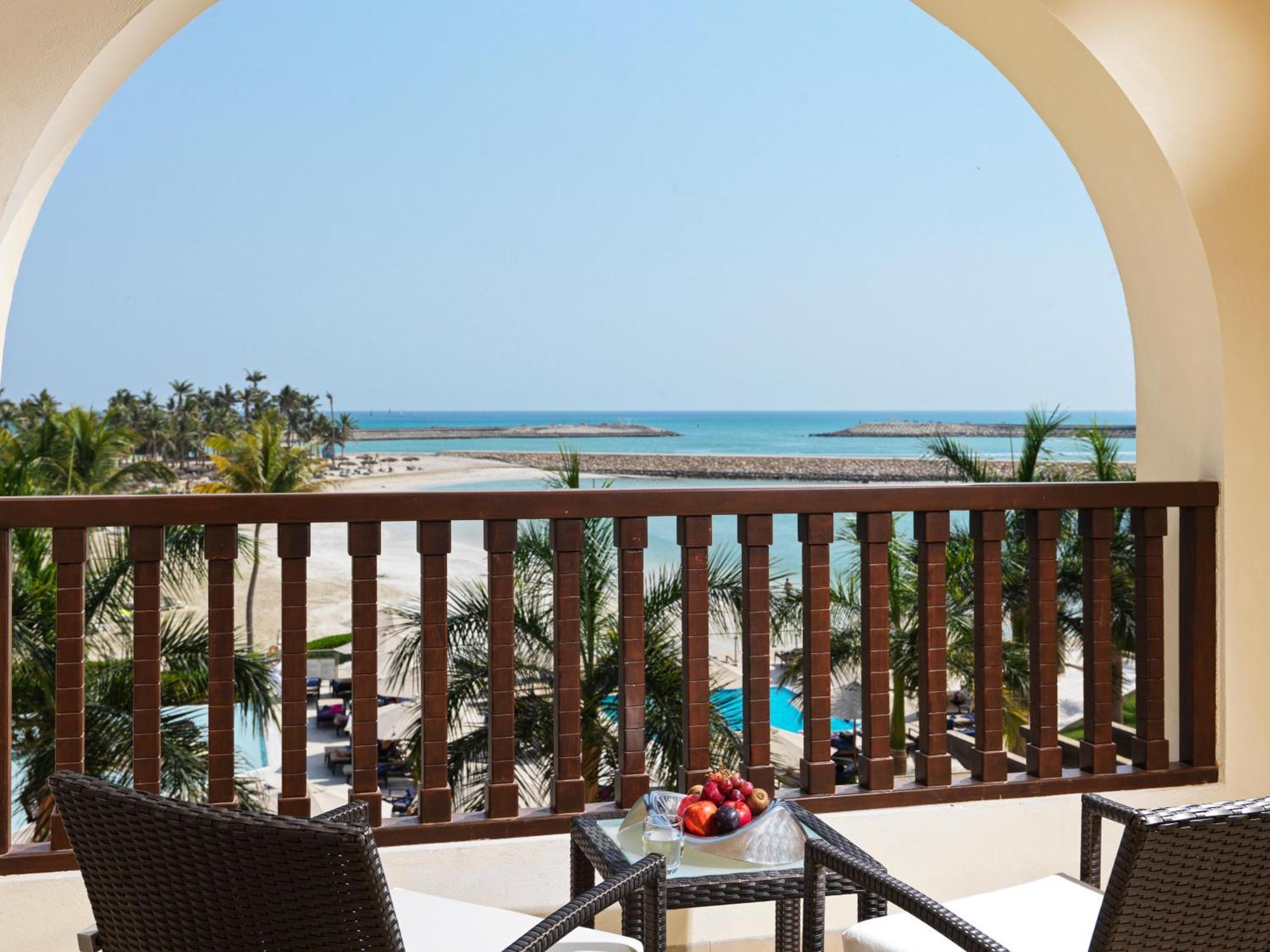 Fanar Hotel & Residences Salalah Exterior foto View from the balcony of a suite